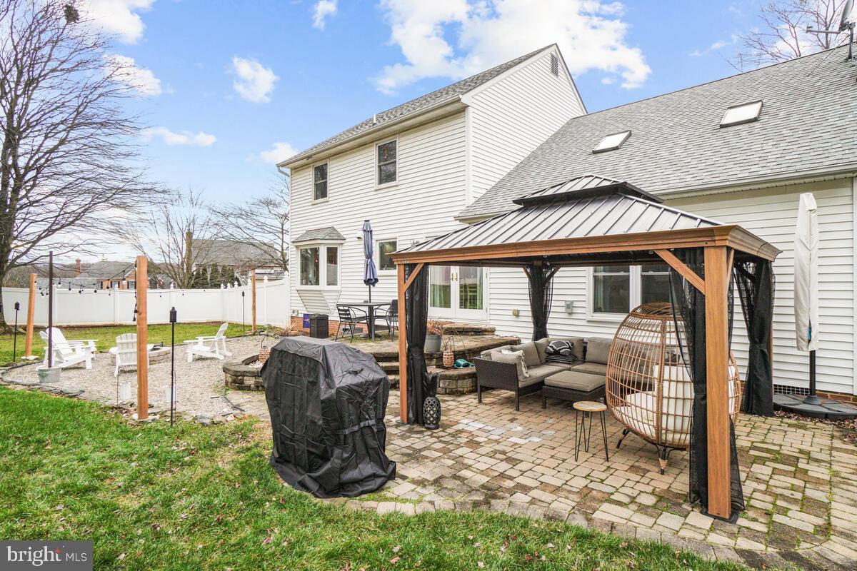 MEADOWRIDGE - Residential