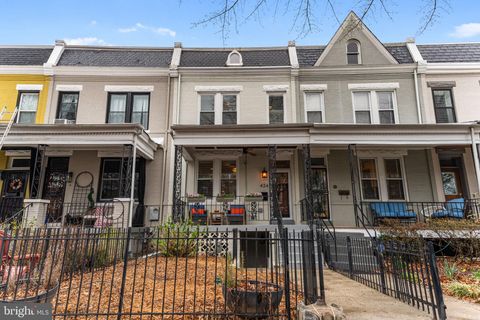 424 SHEPHERD STREET NW WASHINGTON DC 20011