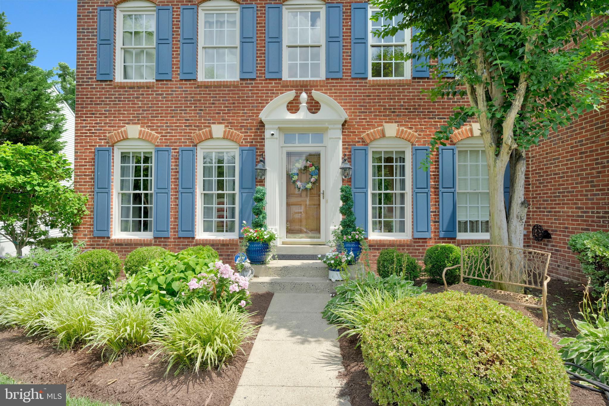 18814 FARNHAM COURT