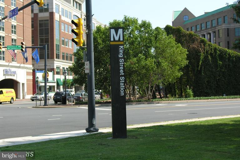 STATION PLACE - Residential Lease