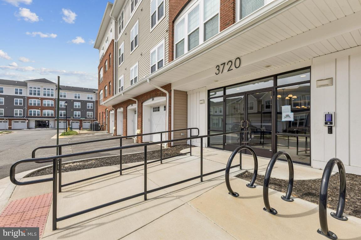 3720 HAVERTILL LANE 306