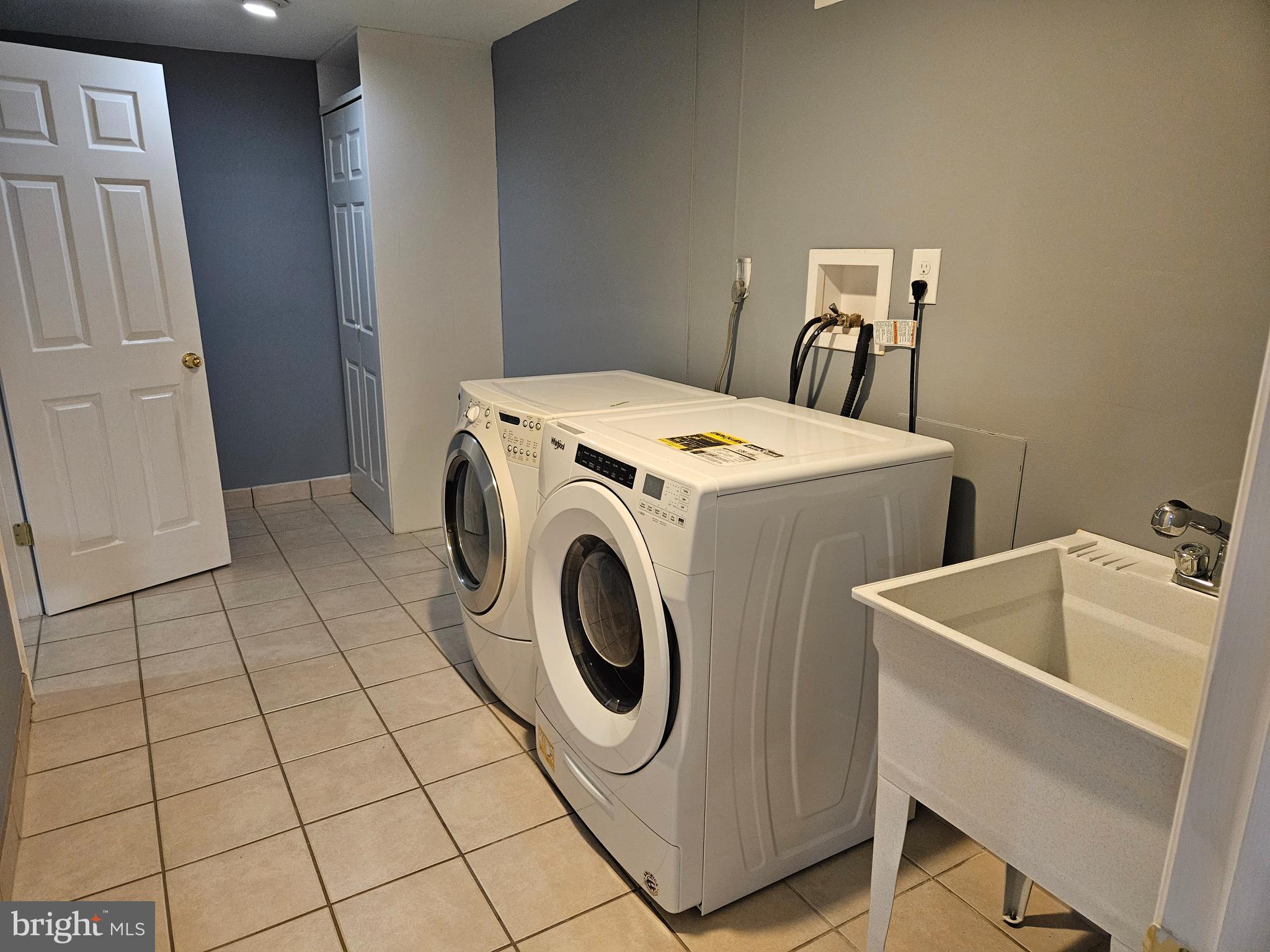 VILLAGE OF LONG REACH - Residential Lease