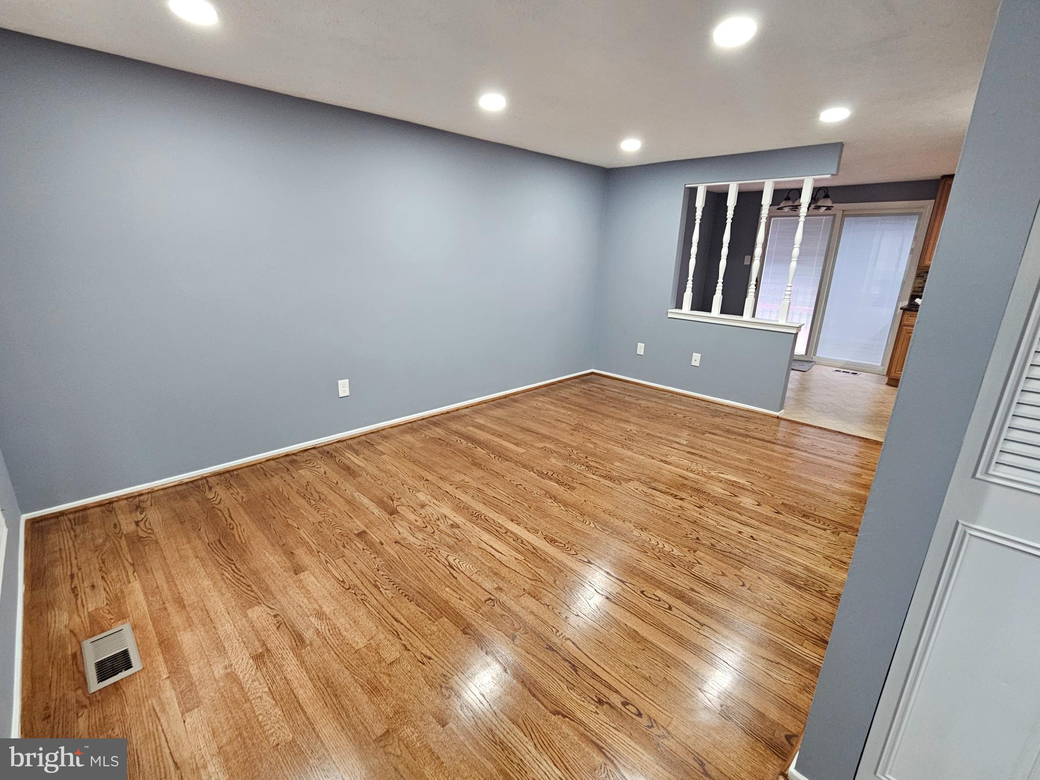 VILLAGE OF LONG REACH - Residential Lease