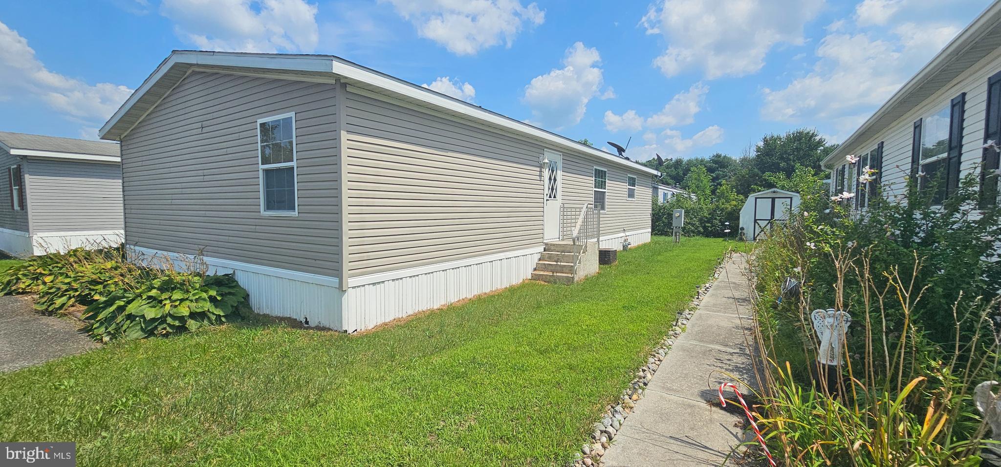 FAIRVIEW MANOR - Residential