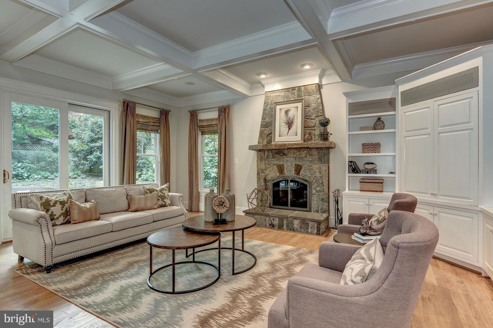 GREENWICH FOREST - Residential