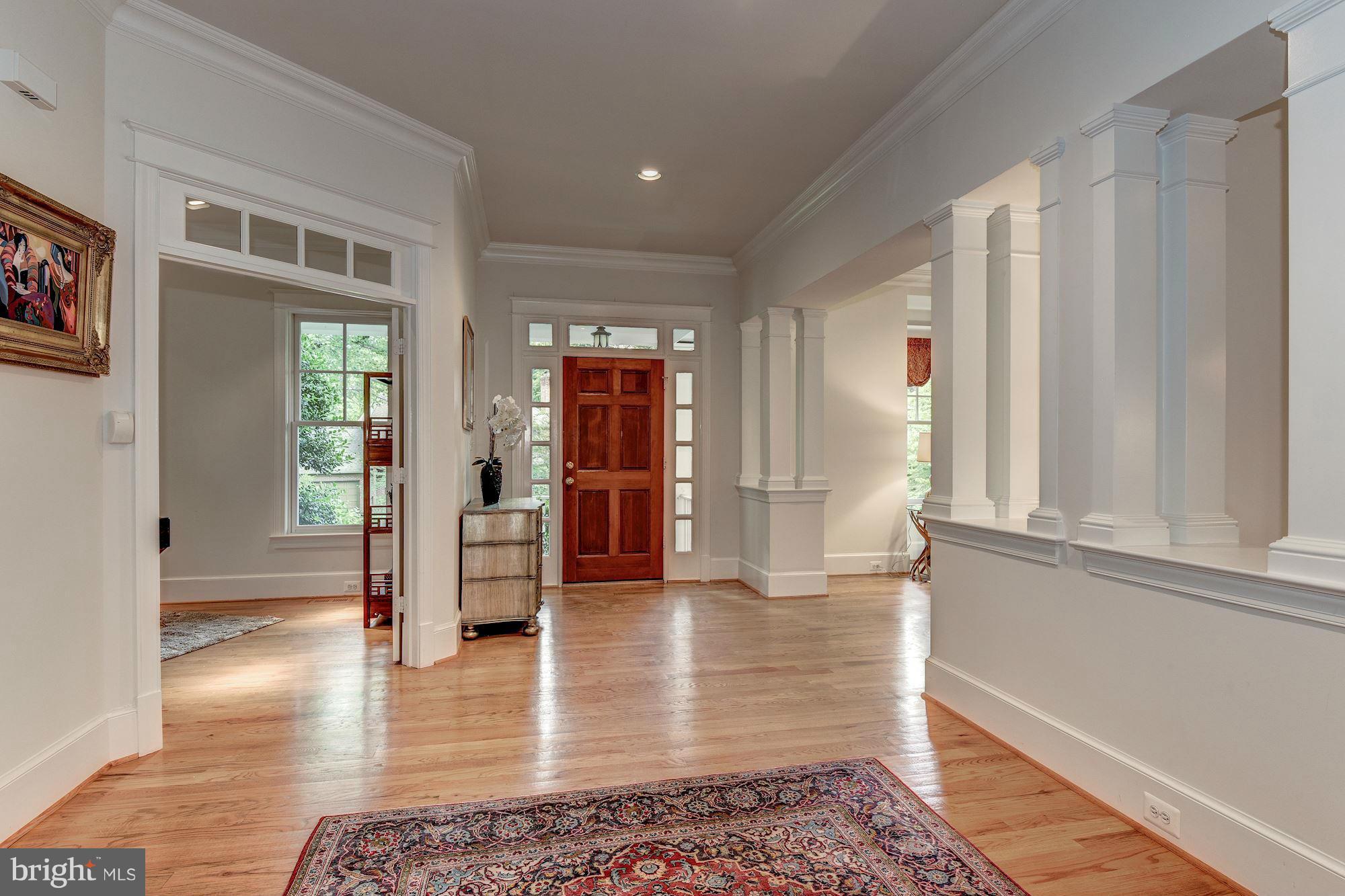 GREENWICH FOREST - Residential