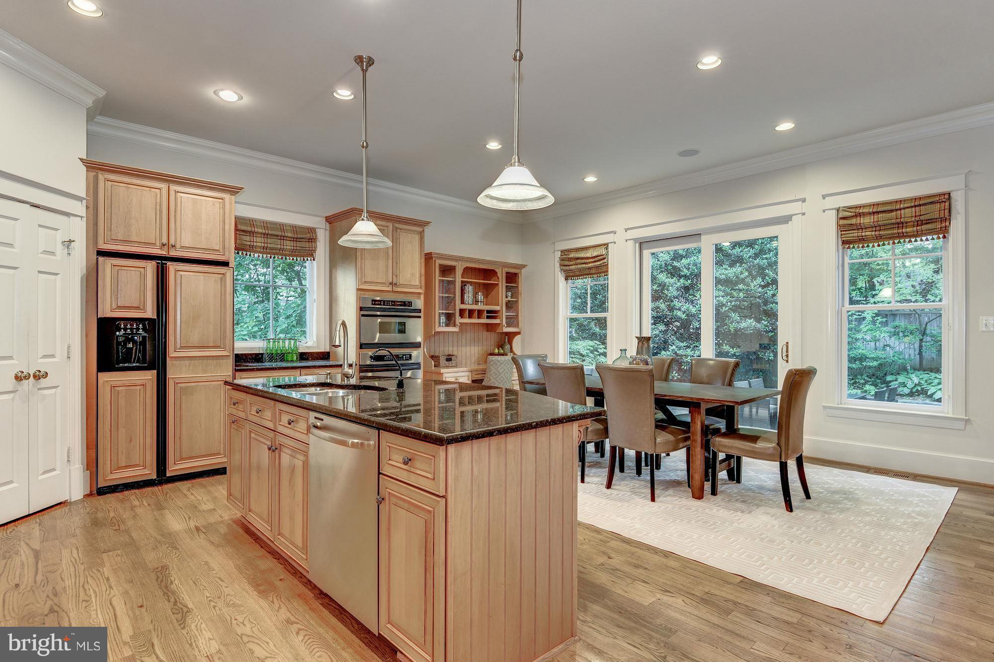 GREENWICH FOREST - Residential