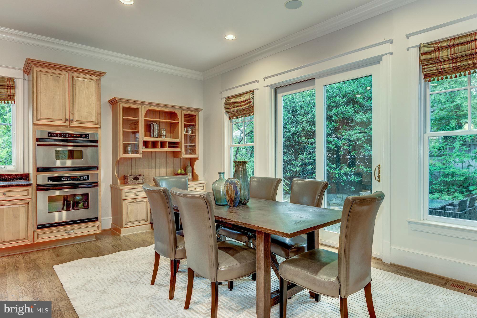 GREENWICH FOREST - Residential