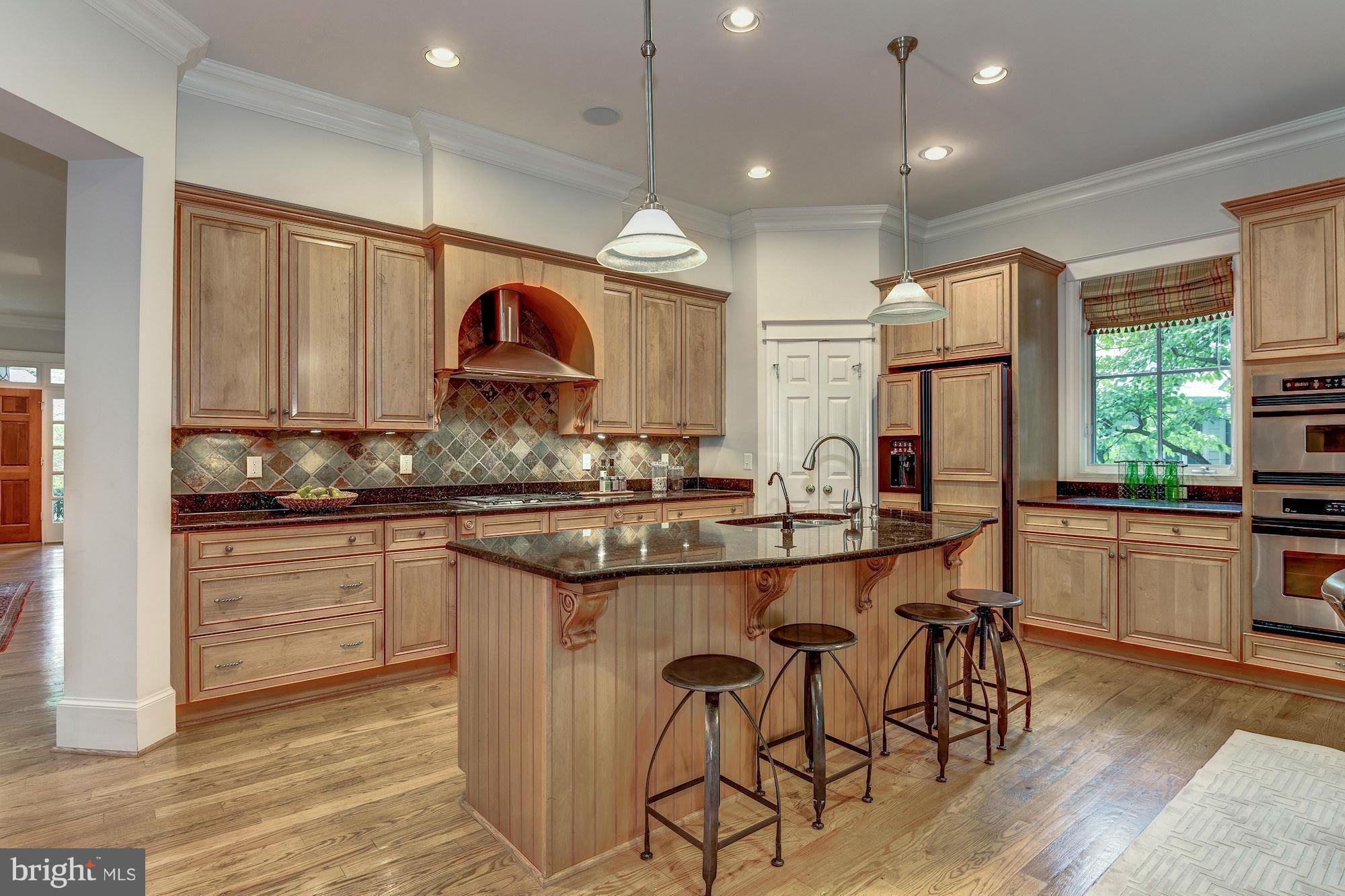 GREENWICH FOREST - Residential