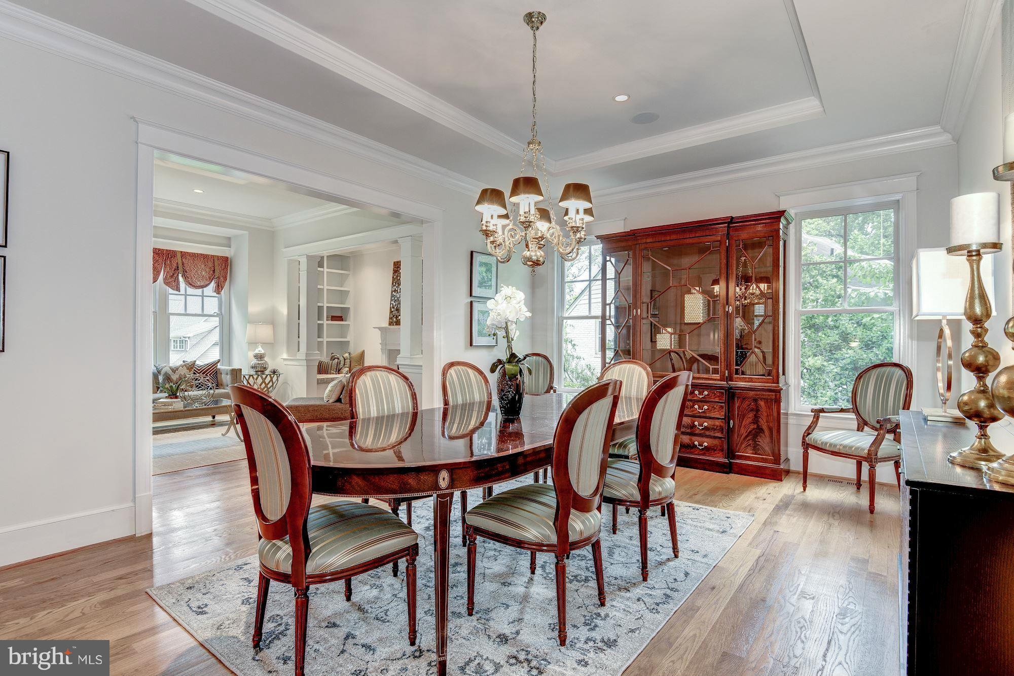 GREENWICH FOREST - Residential