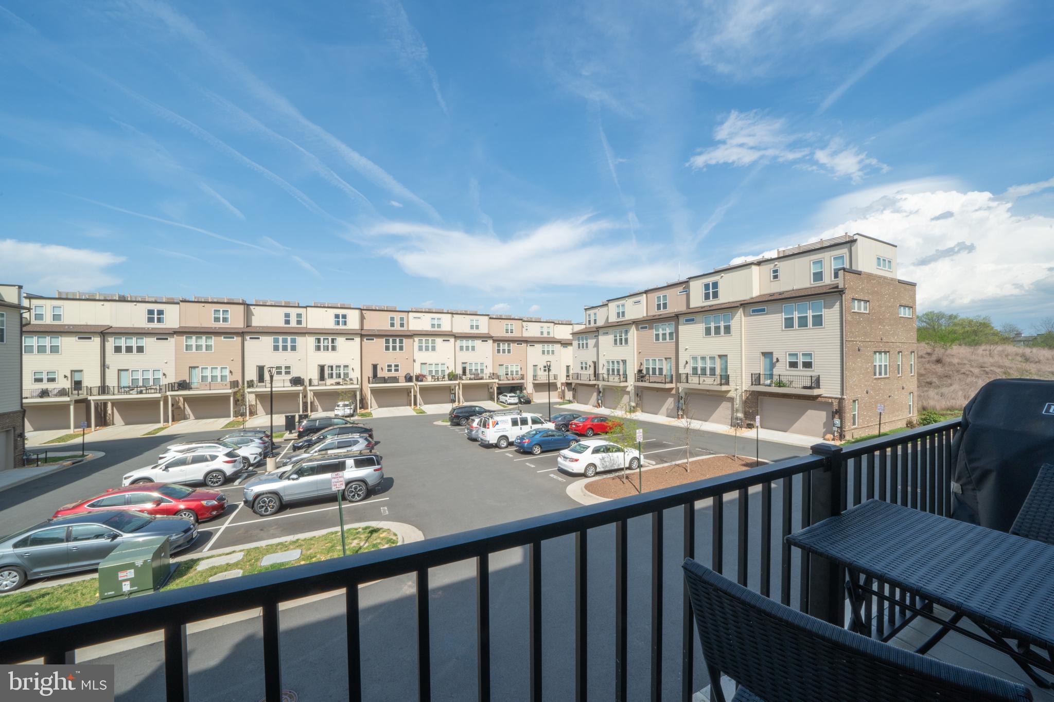 COMMONWEALTH PLACE AT WESTFIELDS - Residential Lease