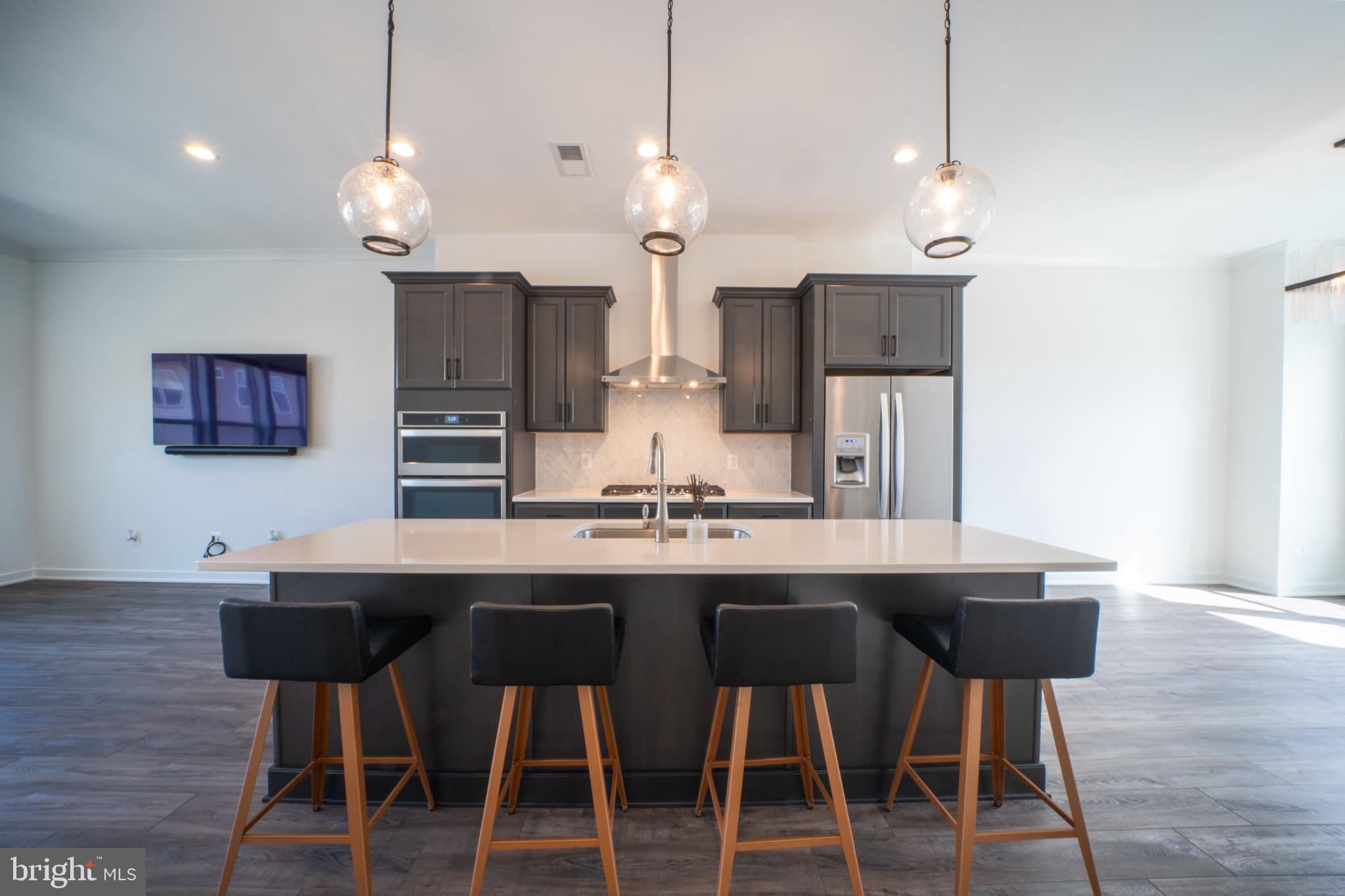 COMMONWEALTH PLACE AT WESTFIELDS - Residential Lease