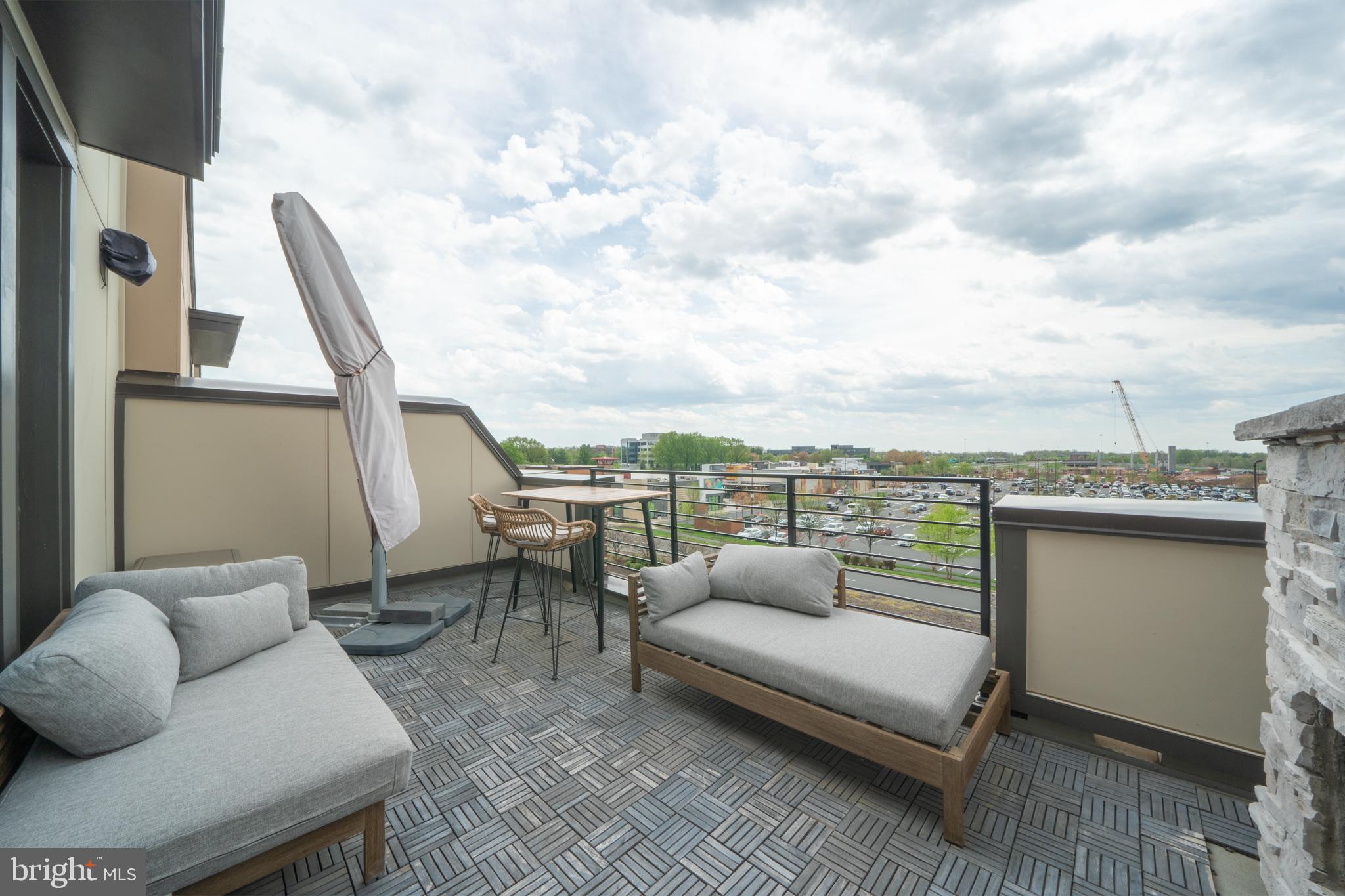 COMMONWEALTH PLACE AT WESTFIELDS - Residential Lease