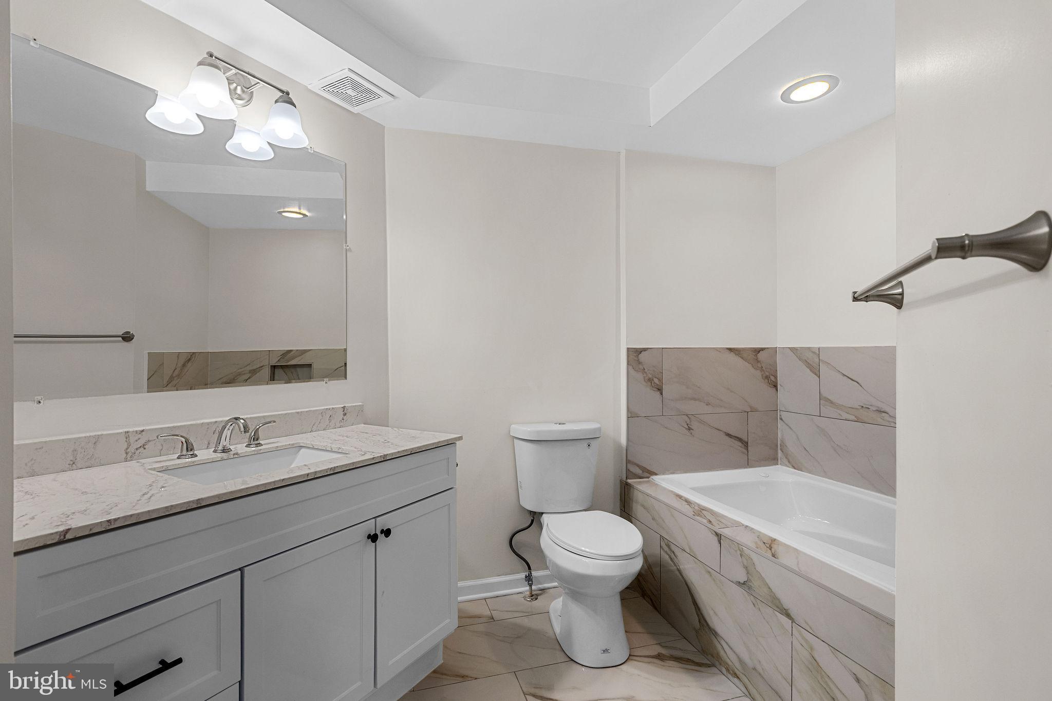 FOUNDERS WALK - Residential