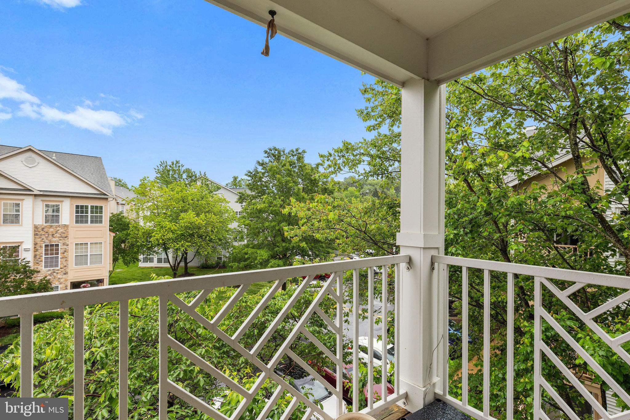 FOUNDERS WALK - Residential