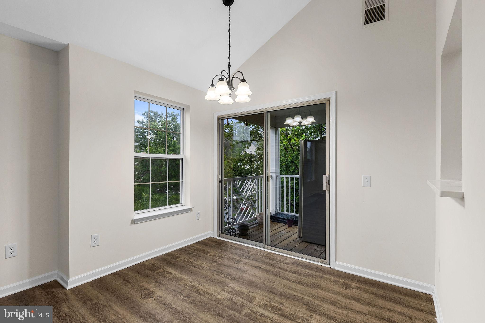 FOUNDERS WALK - Residential