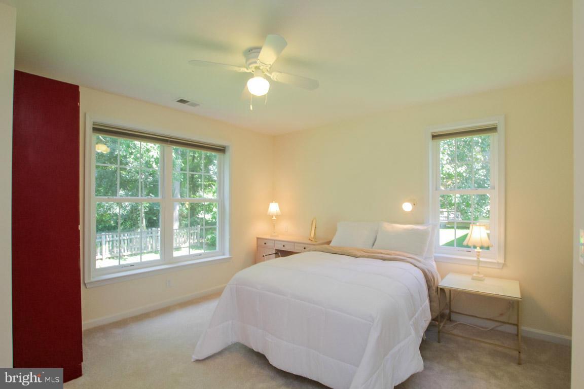 KINGS HILL - Residential