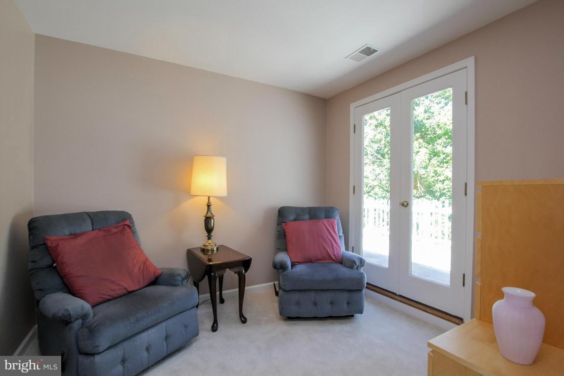 KINGS HILL - Residential