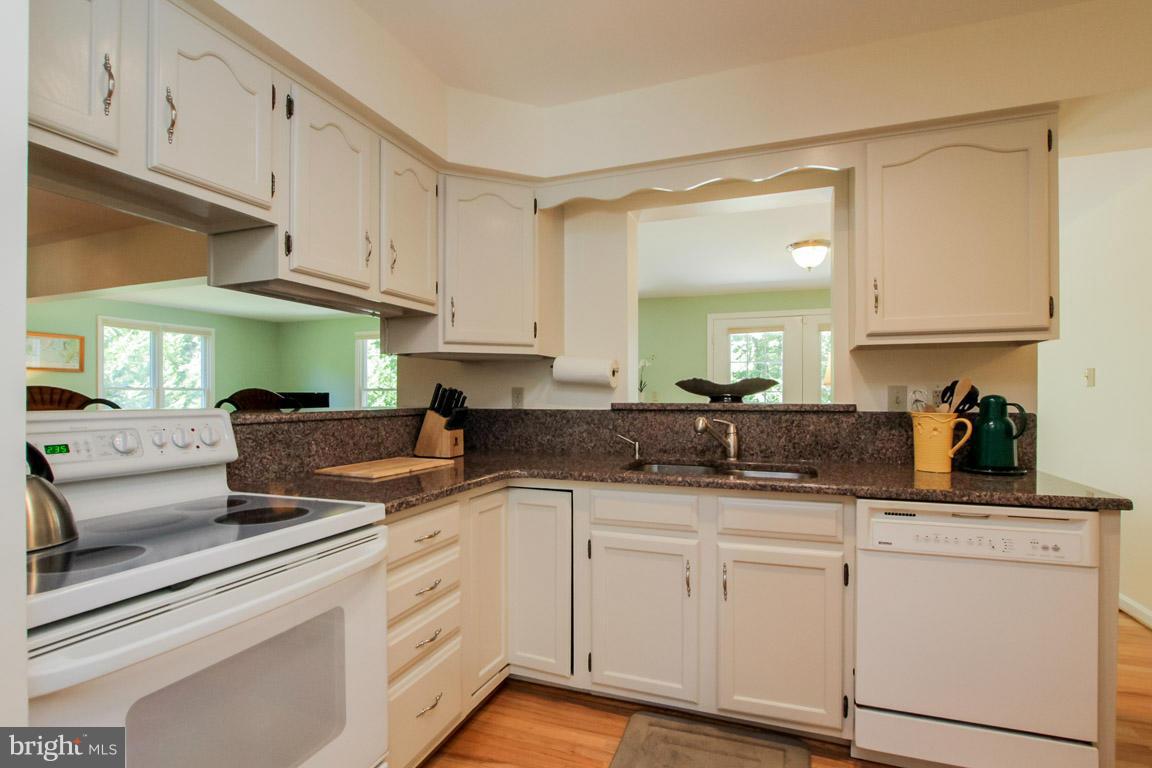 KINGS HILL - Residential