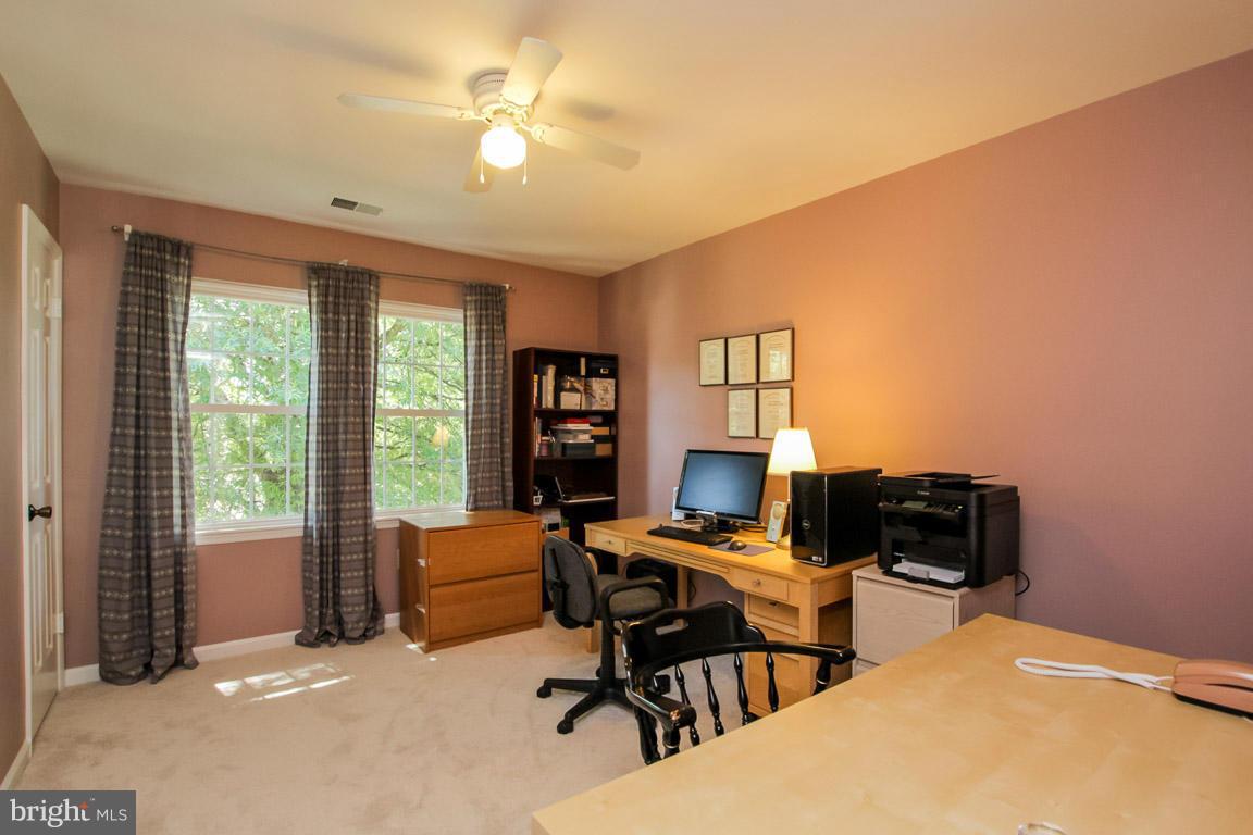 KINGS HILL - Residential