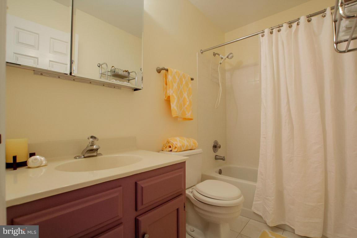 KINGS HILL - Residential