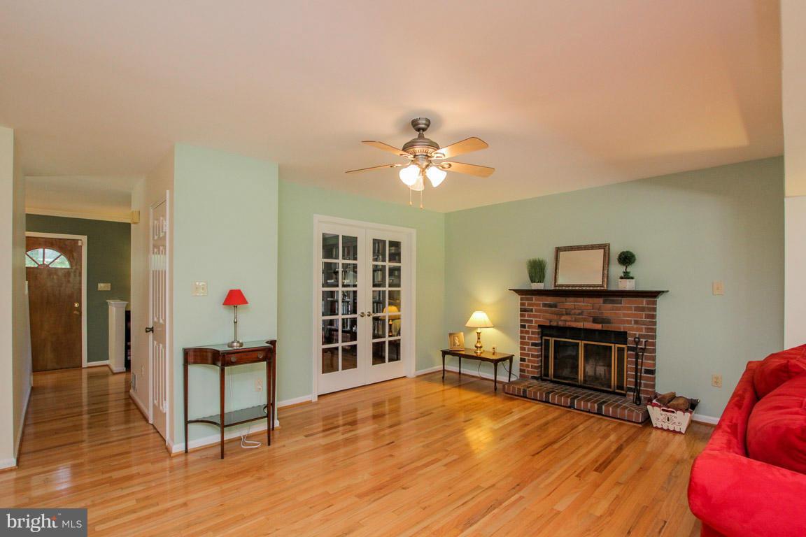 KINGS HILL - Residential
