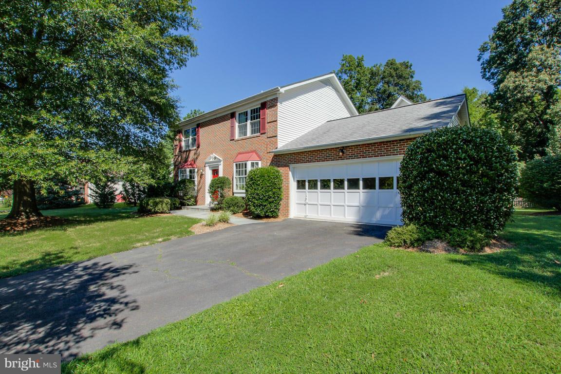 KINGS HILL - Residential