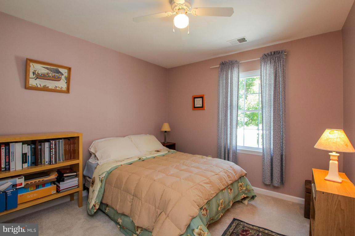 KINGS HILL - Residential