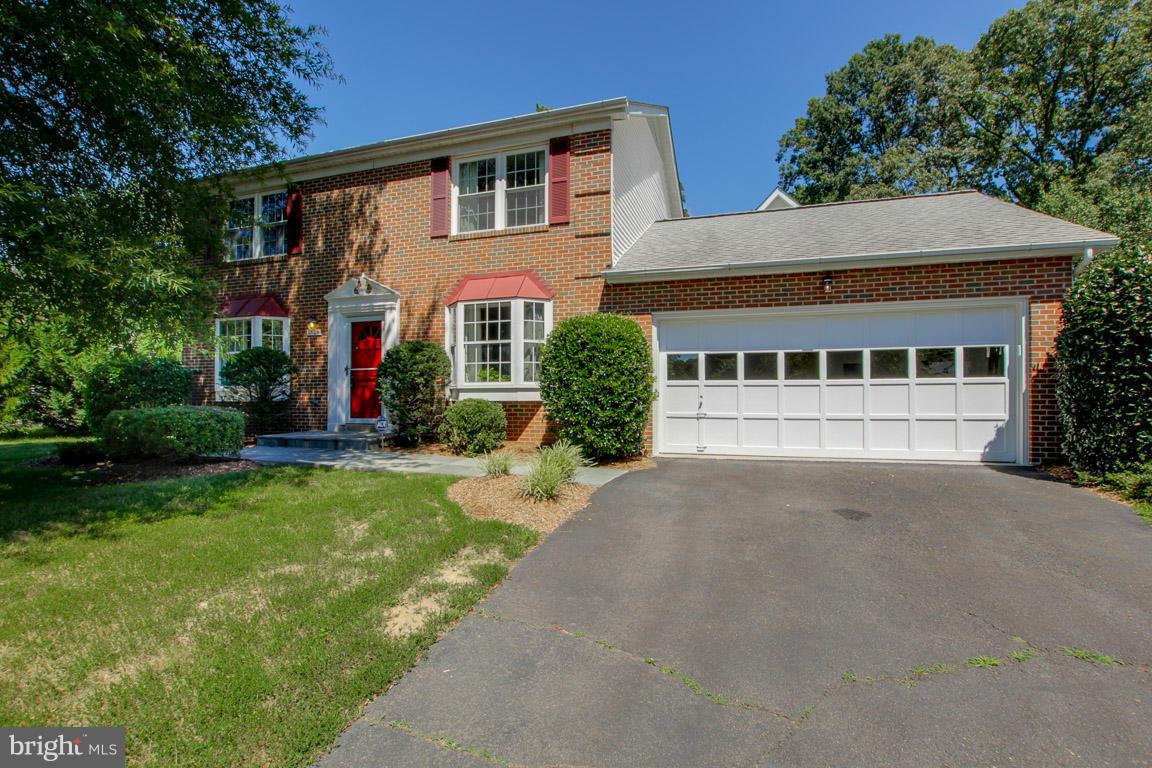 KINGS HILL - Residential