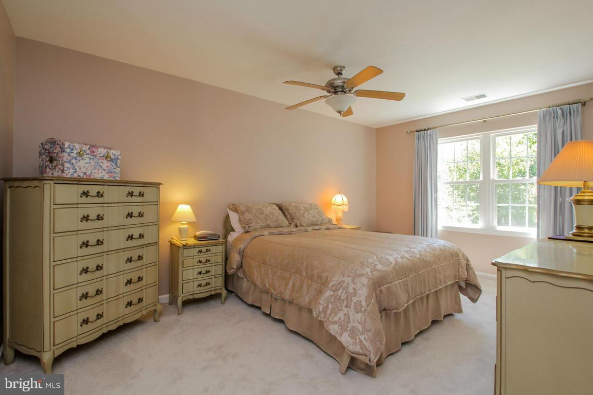 KINGS HILL - Residential