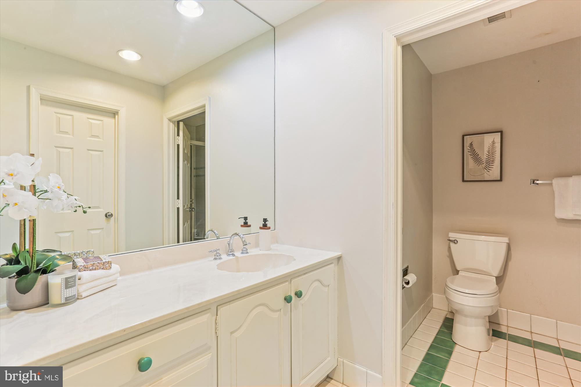 FALCONHURST - Residential