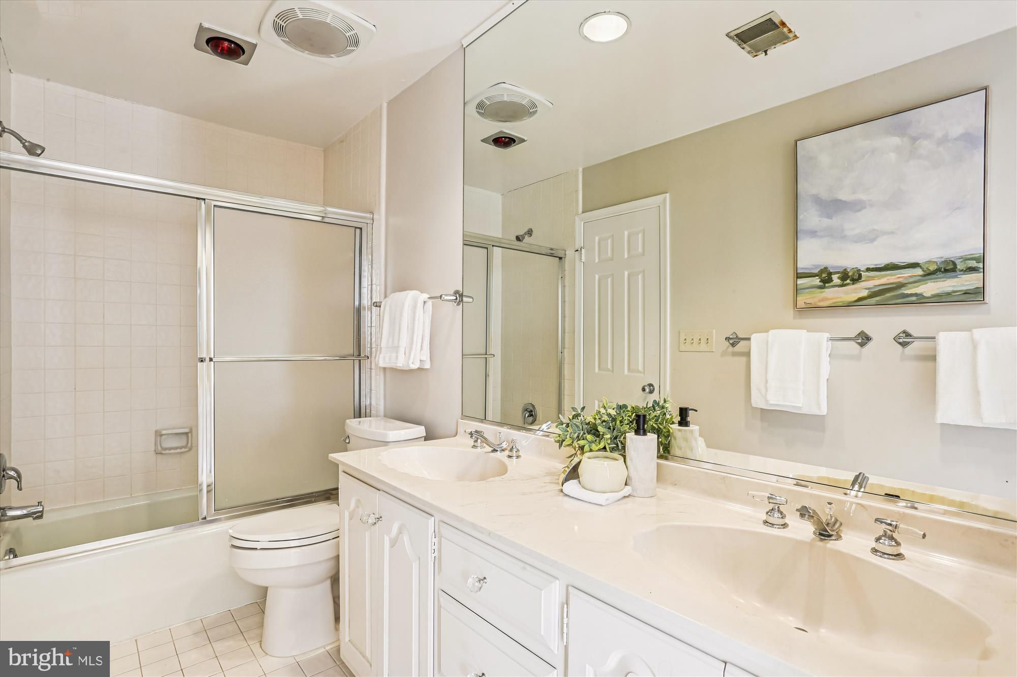 FALCONHURST - Residential