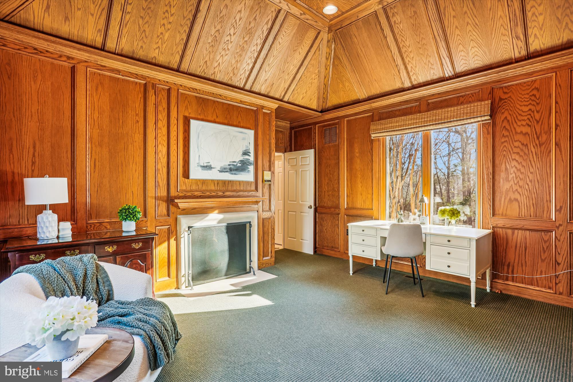 FALCONHURST - Residential