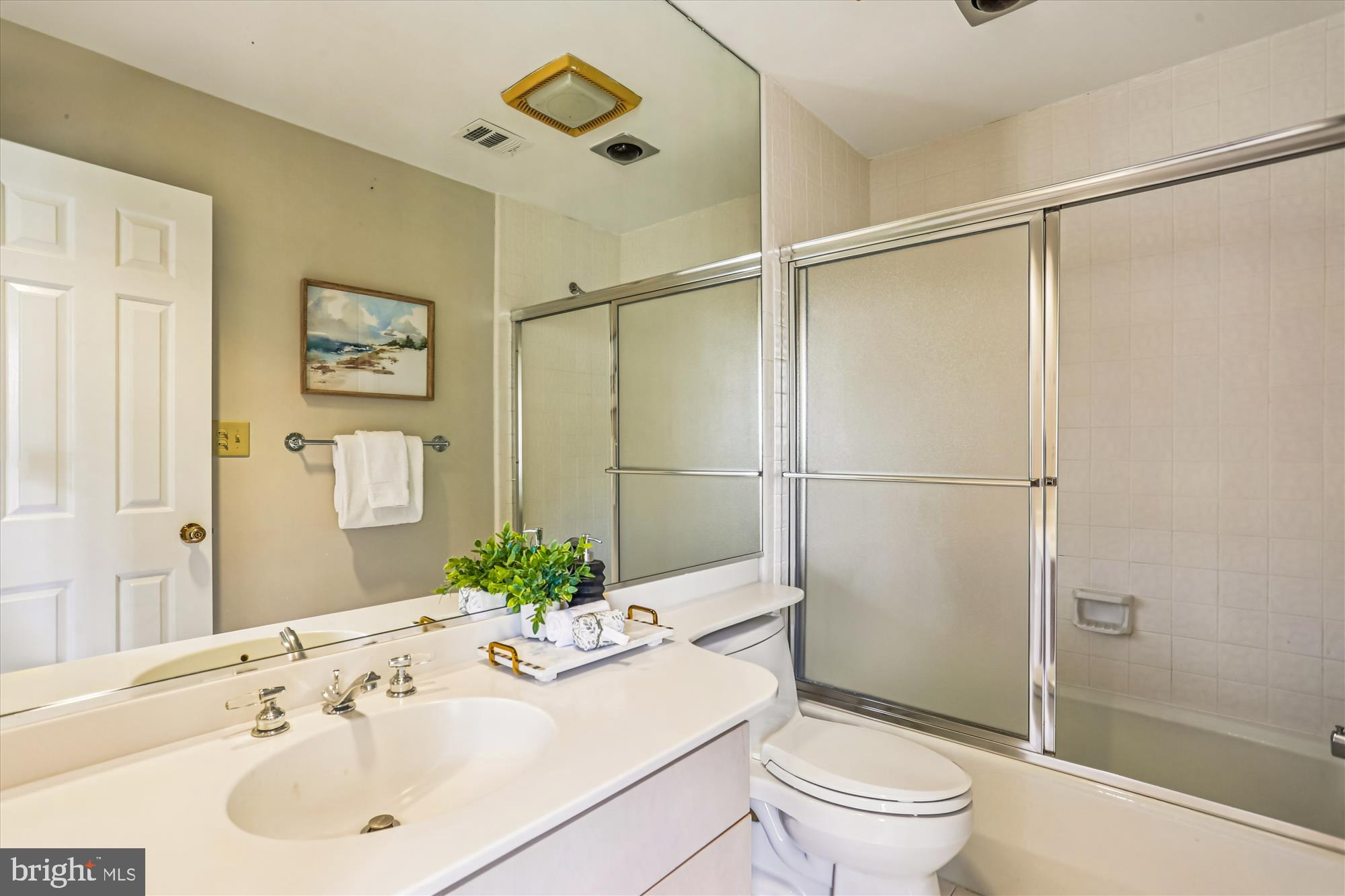 FALCONHURST - Residential