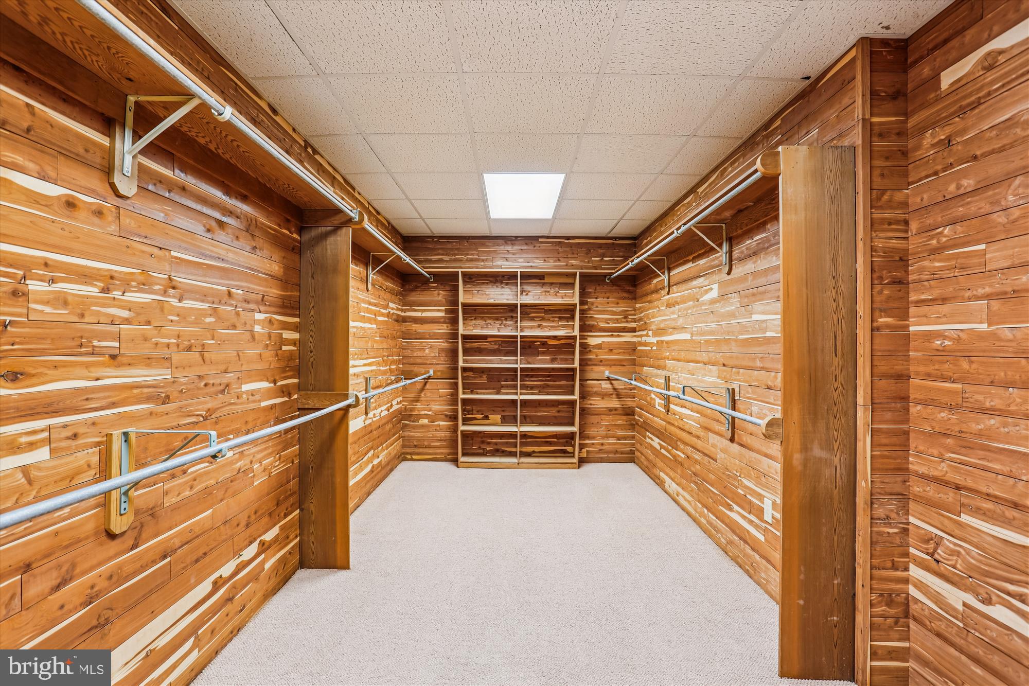 FALCONHURST - Residential