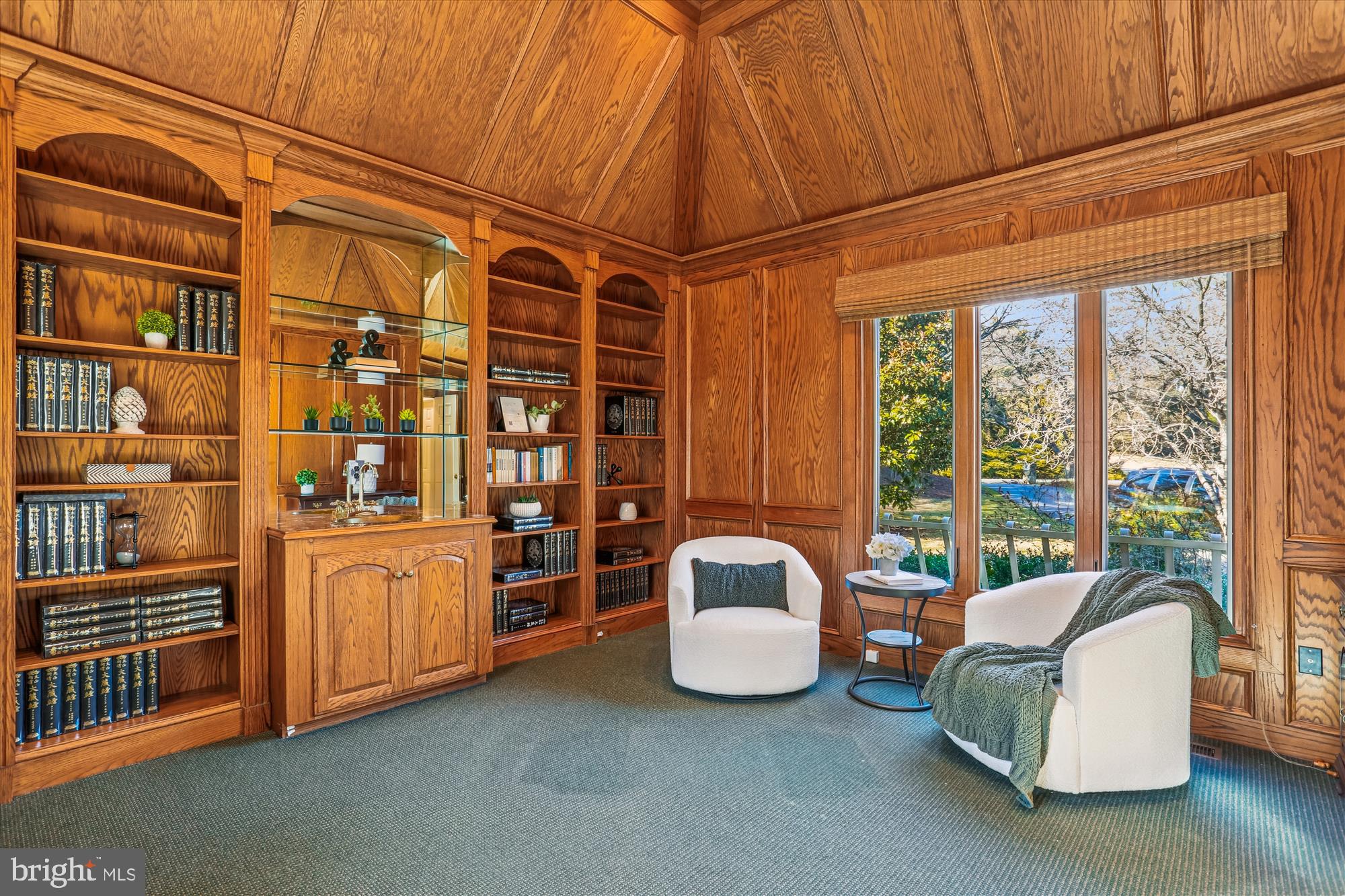 FALCONHURST - Residential