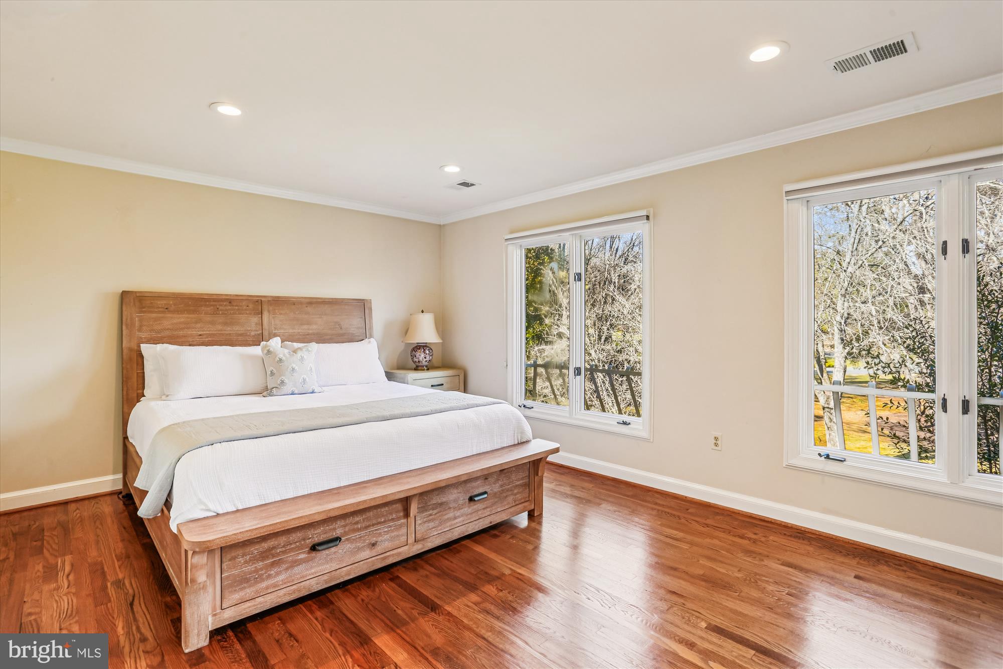 FALCONHURST - Residential