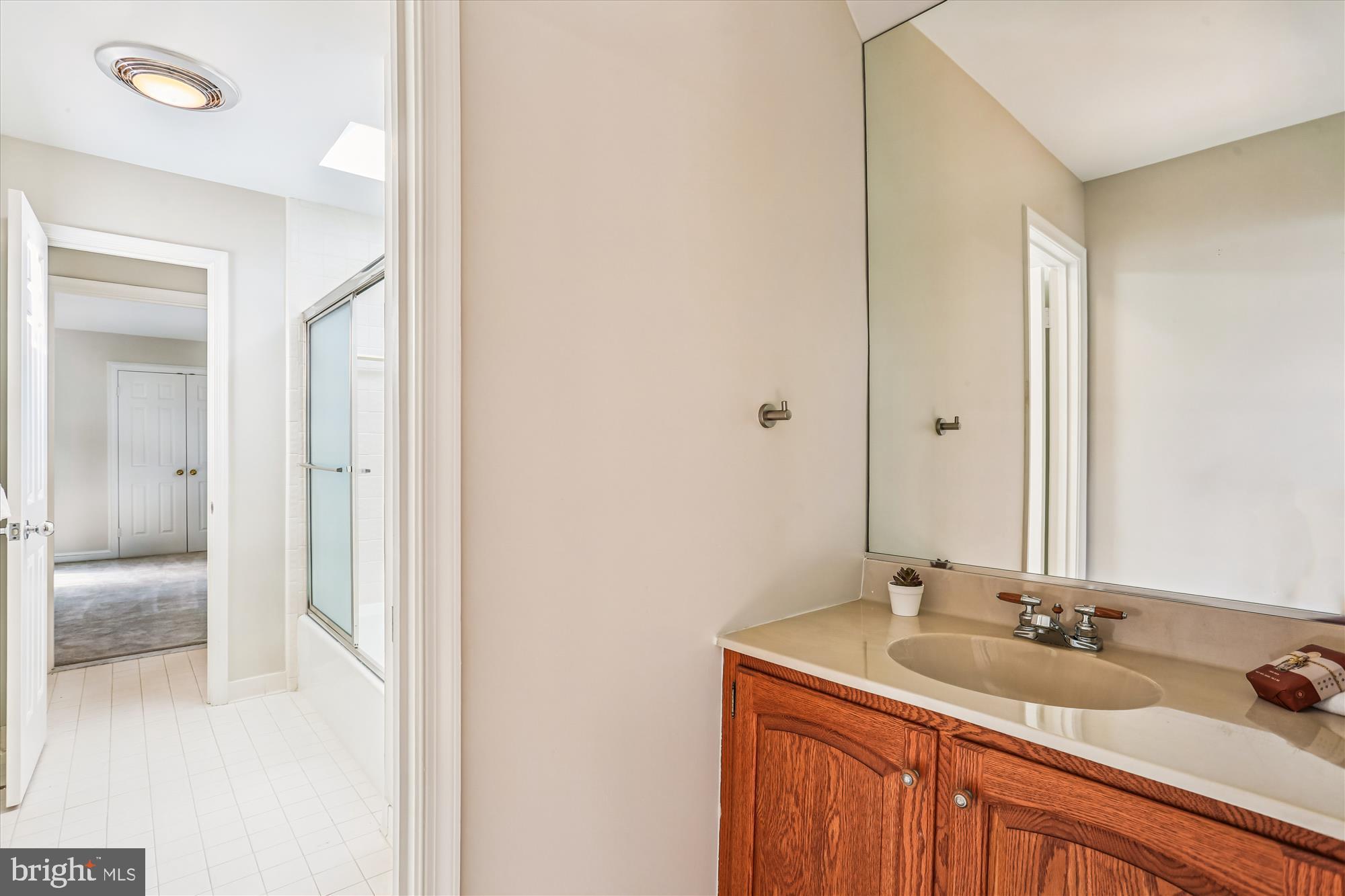 FALCONHURST - Residential