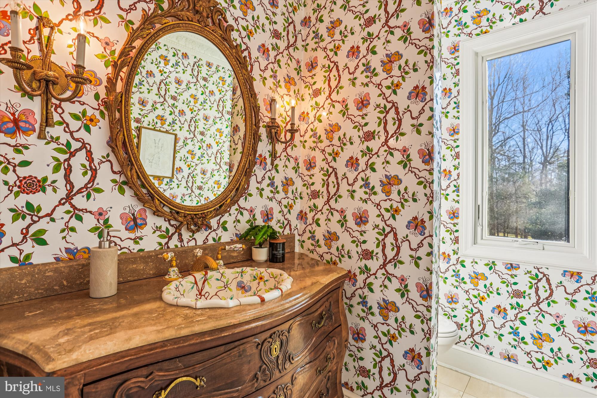 FALCONHURST - Residential