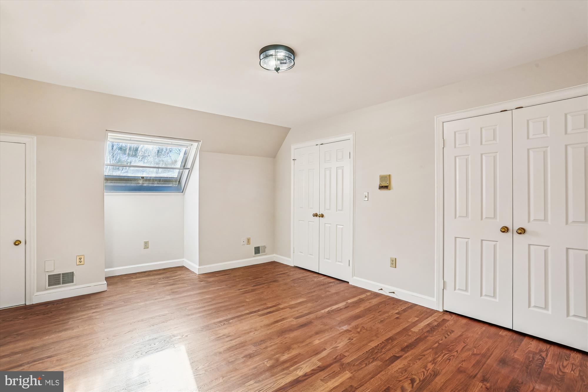 FALCONHURST - Residential