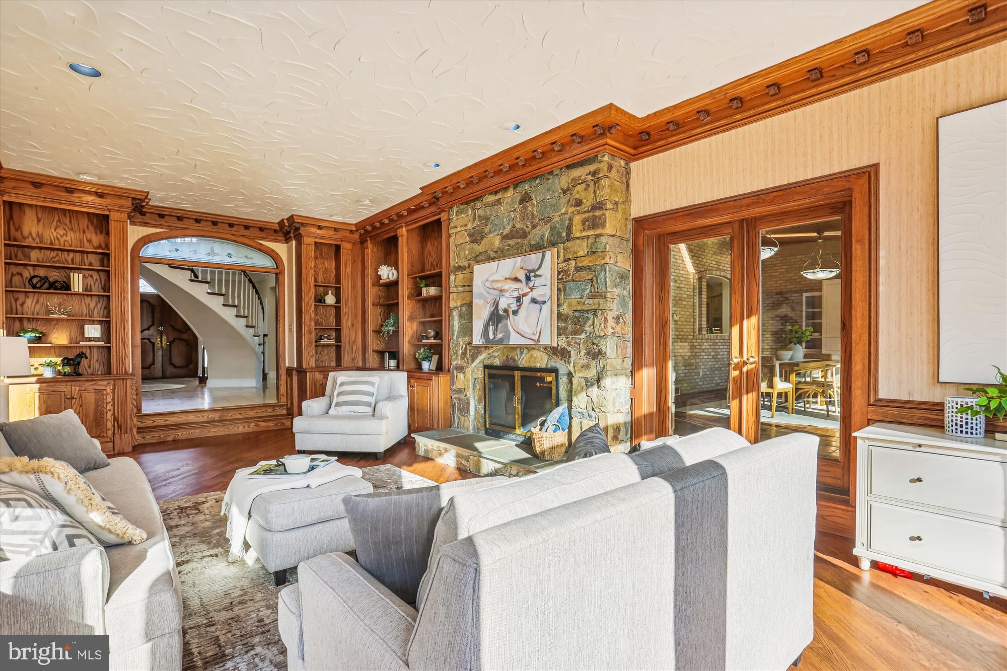 FALCONHURST - Residential