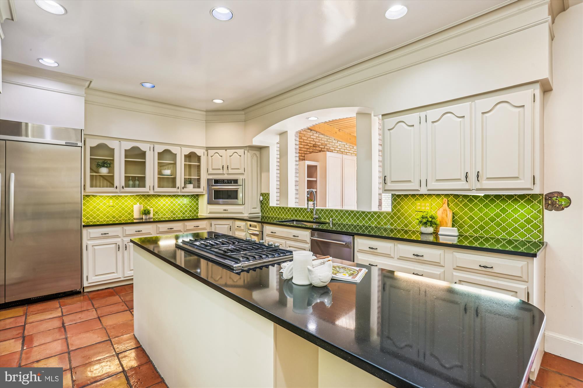 FALCONHURST - Residential