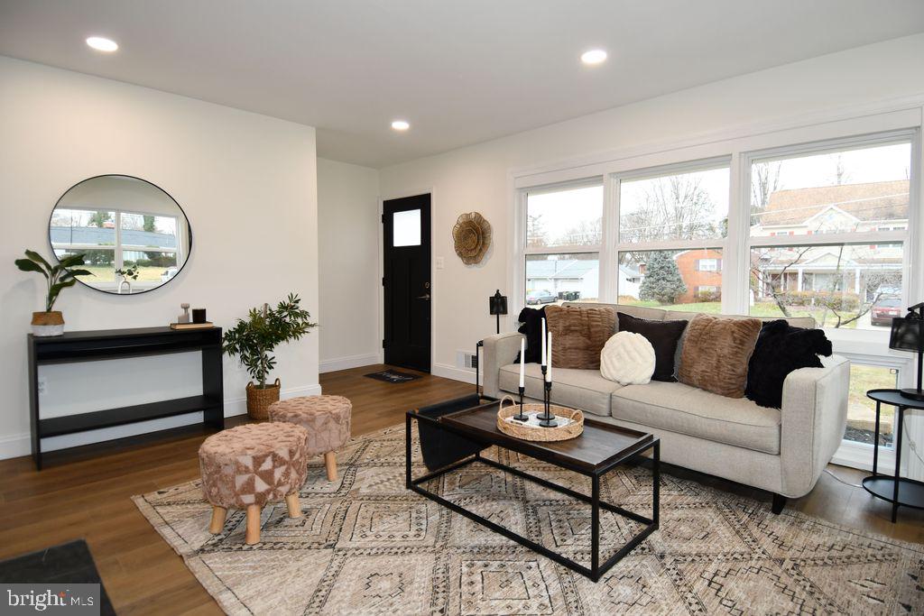 NORTH SPRINGFIELD - Residential