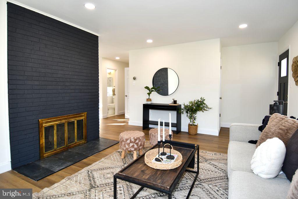 NORTH SPRINGFIELD - Residential