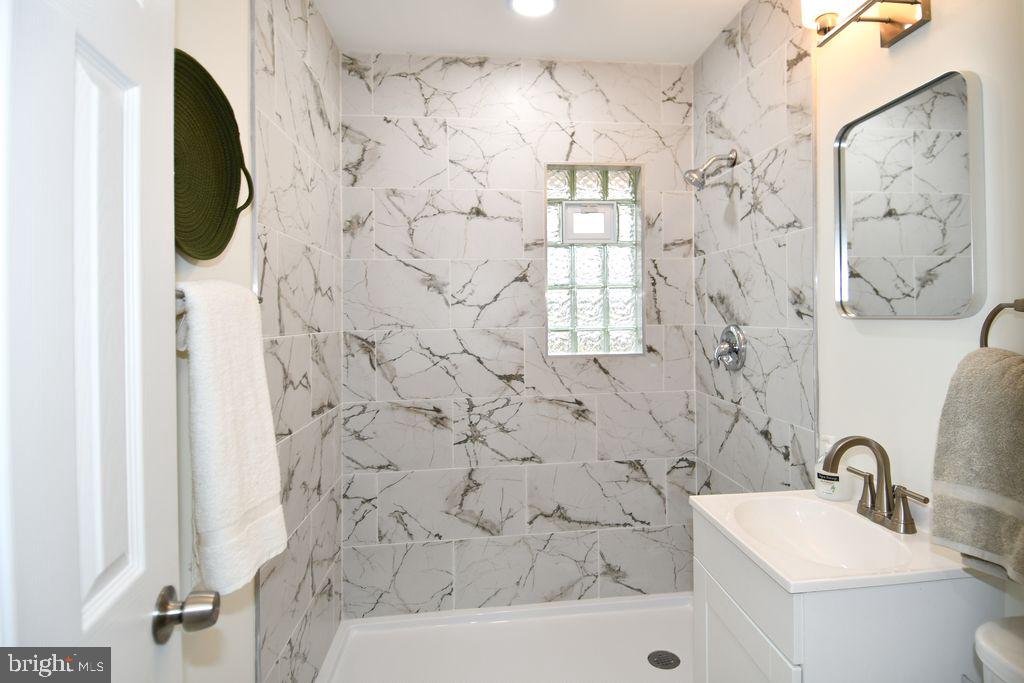 NORTH SPRINGFIELD - Residential