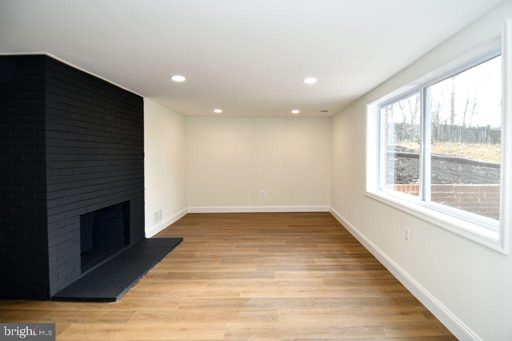 NORTH SPRINGFIELD - Residential