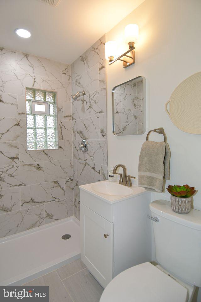 NORTH SPRINGFIELD - Residential