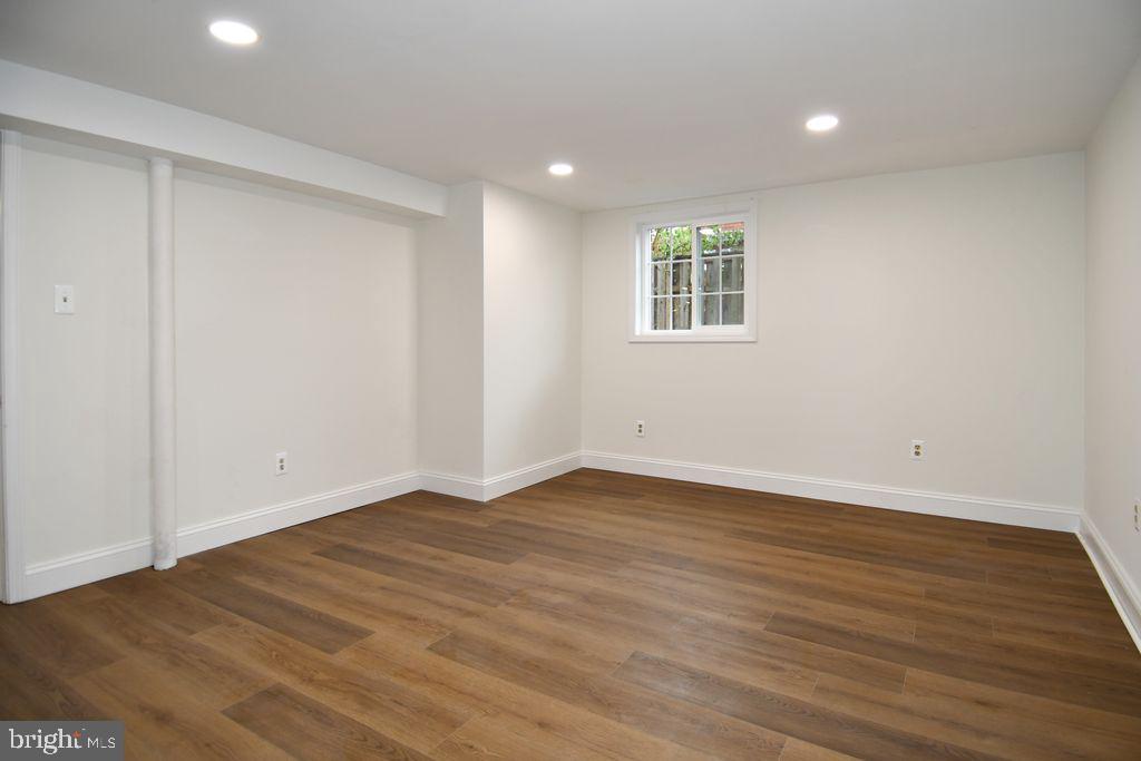 NORTH SPRINGFIELD - Residential