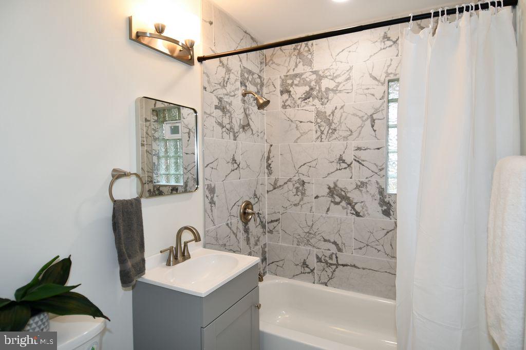 NORTH SPRINGFIELD - Residential