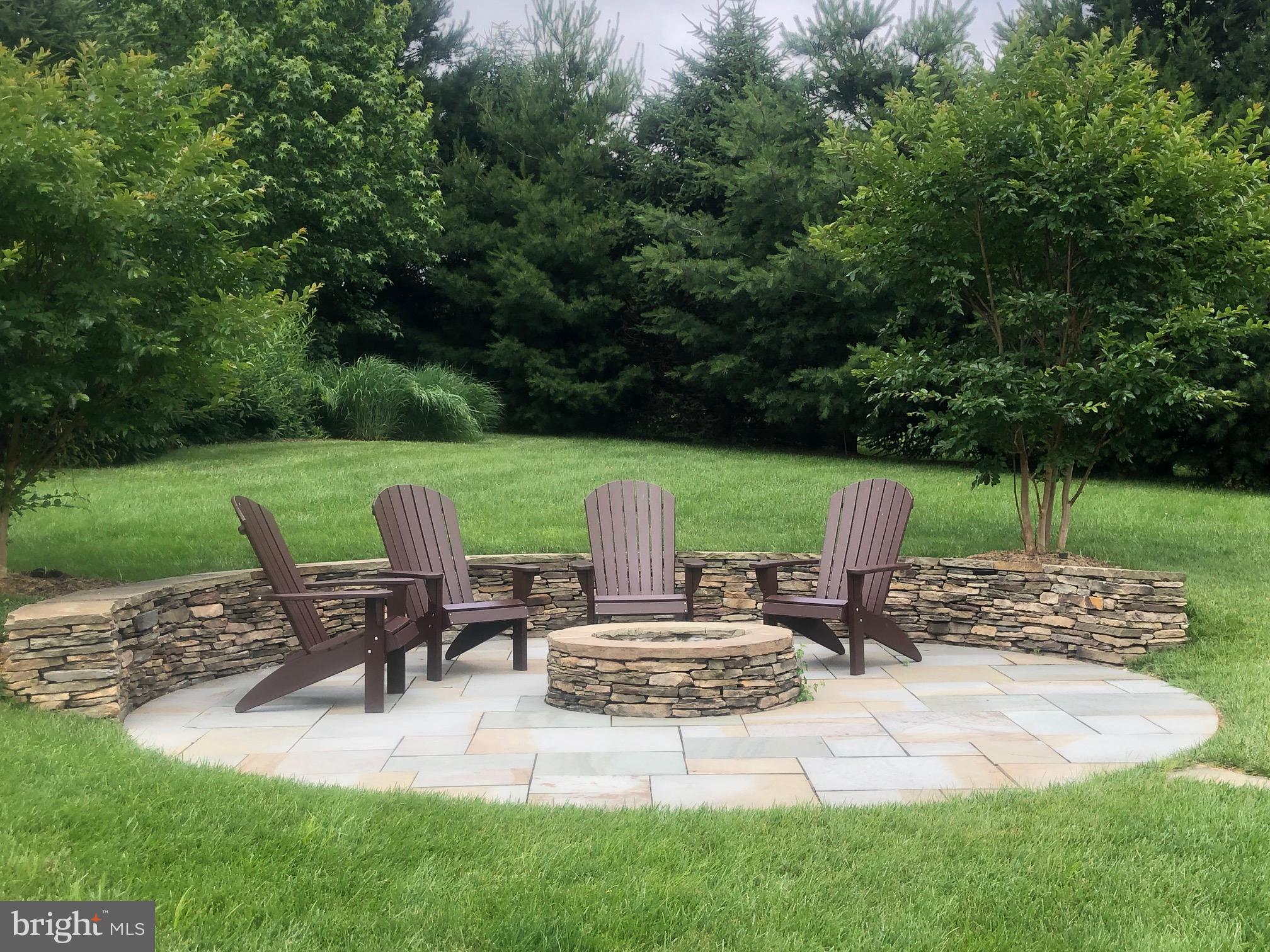 BRIAR KNOLL - Residential